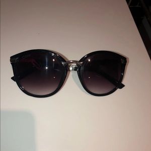 Black Dior sunglasses